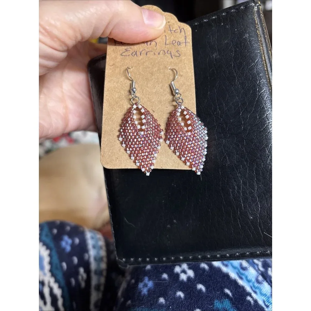 Peyote Leaf Earrings‎ Reddish Iridescent